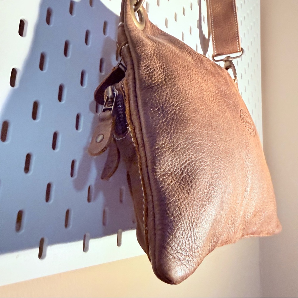 Roots Tribe Leather Villager Dark Brown Leather Crossbody/Shoulder Bag - Picture 8 of 12